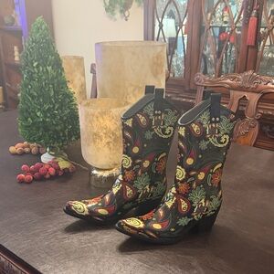 Nomad Footwear Black Paisley Winter Rain Boots